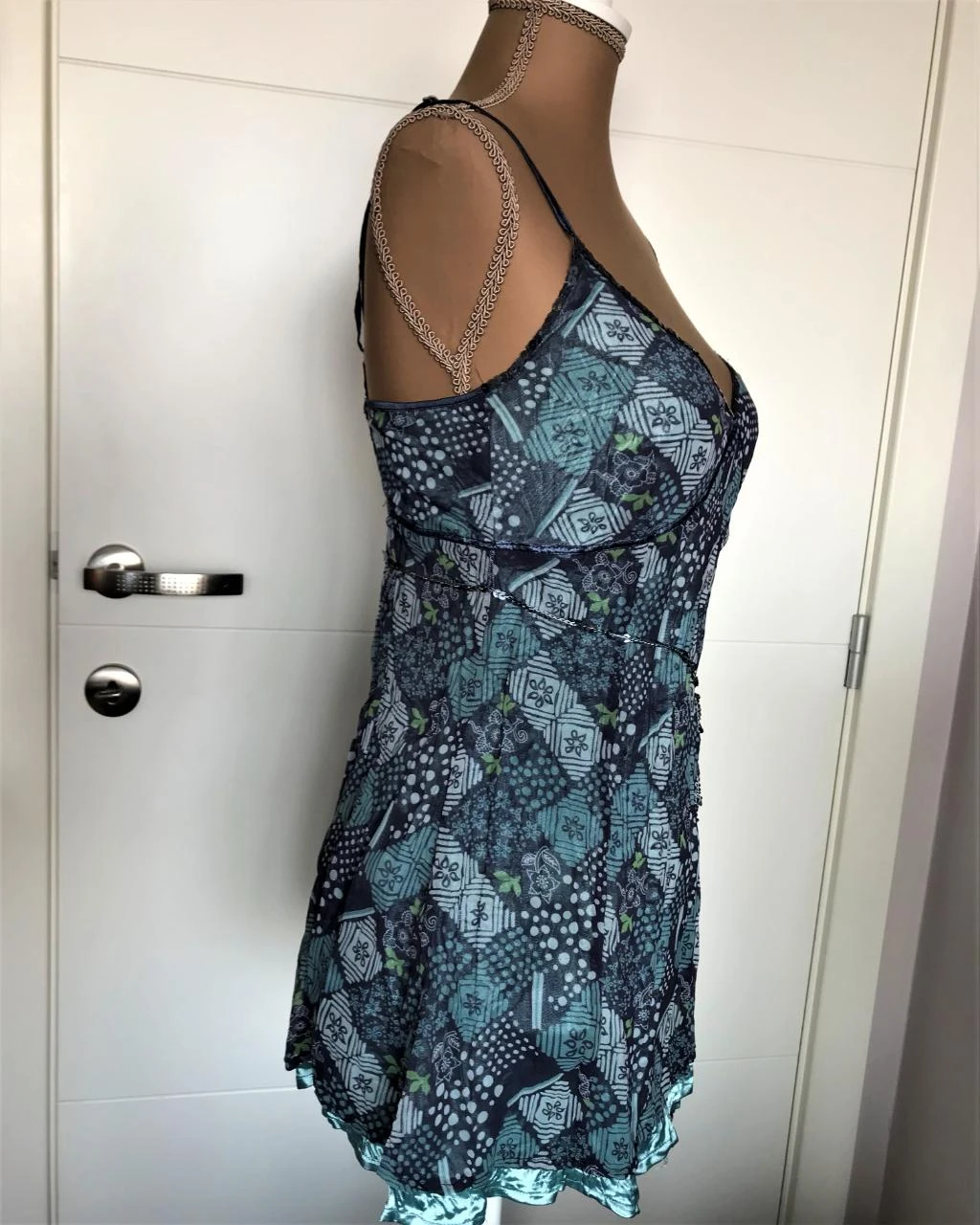 EDC Esperit hermosa blusa satinada forrada con un suave chaleco corto. – photo 4